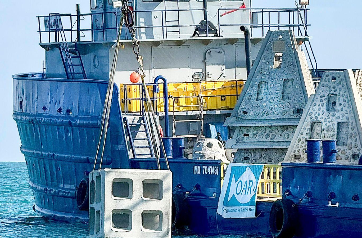 Walter Marine Deploys 54 Artificial Reef Modules off Dog Island