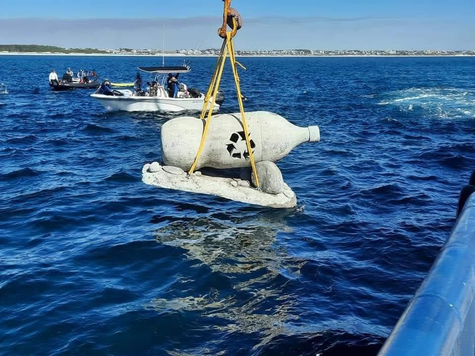 El Plastico reef structure suspended over open water